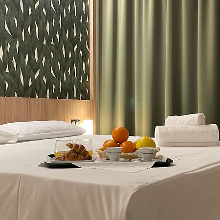 Aquasole Hotel Mercallo Eksteriør billede