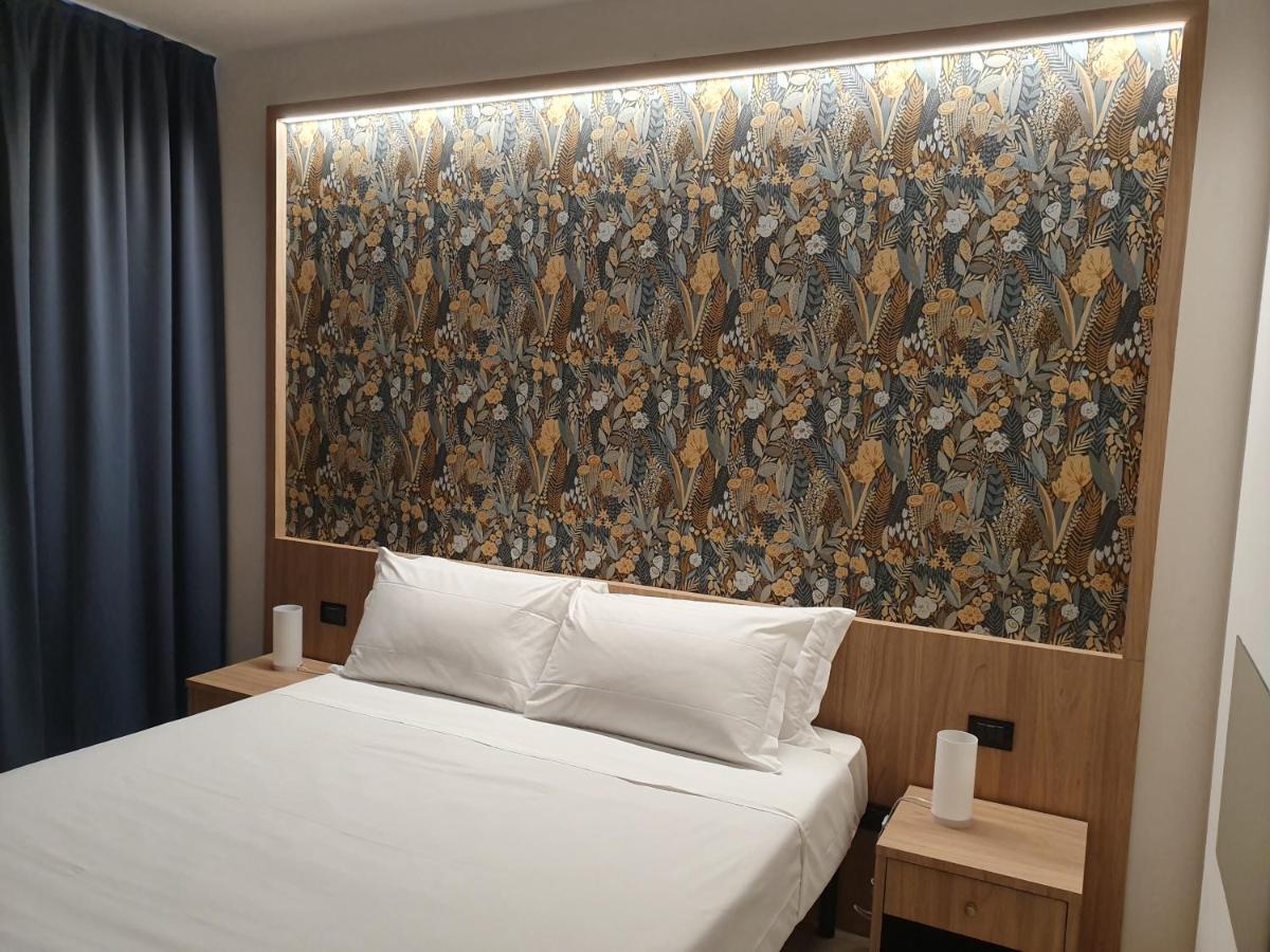 Aquasole Hotel Mercallo Eksteriør billede