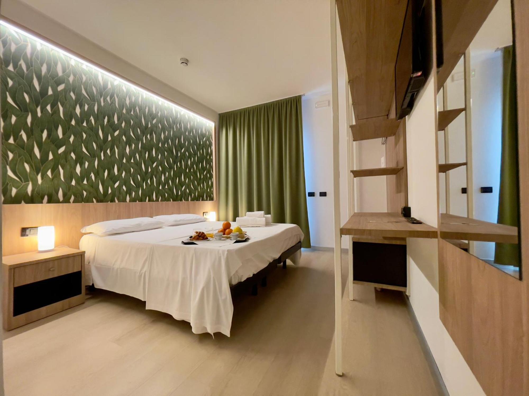 Aquasole Hotel Mercallo Eksteriør billede