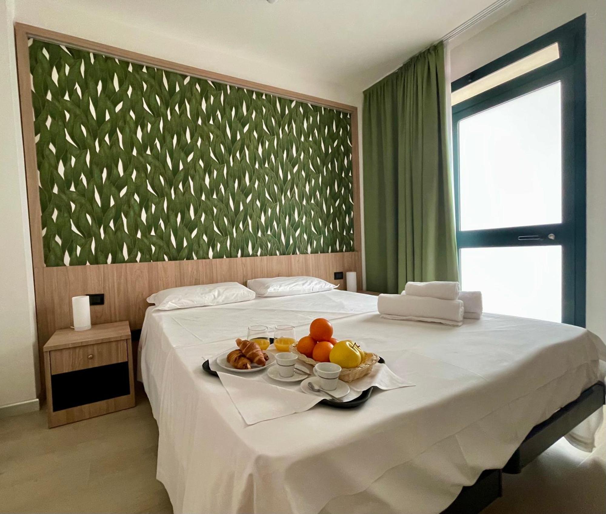 Aquasole Hotel Mercallo Eksteriør billede