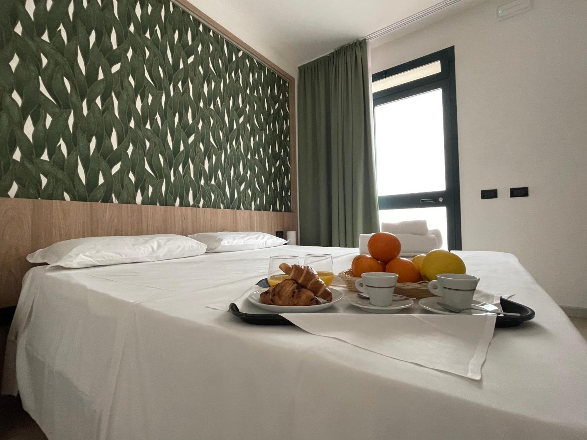 Aquasole Hotel Mercallo Eksteriør billede